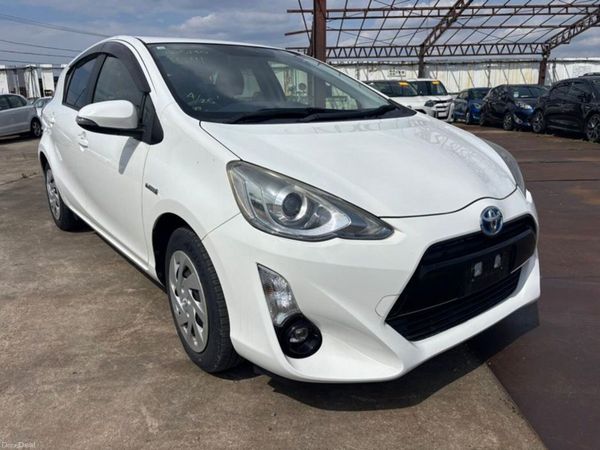 Toyota Aqua Hatchback, Petrol Hybrid, 2016, White