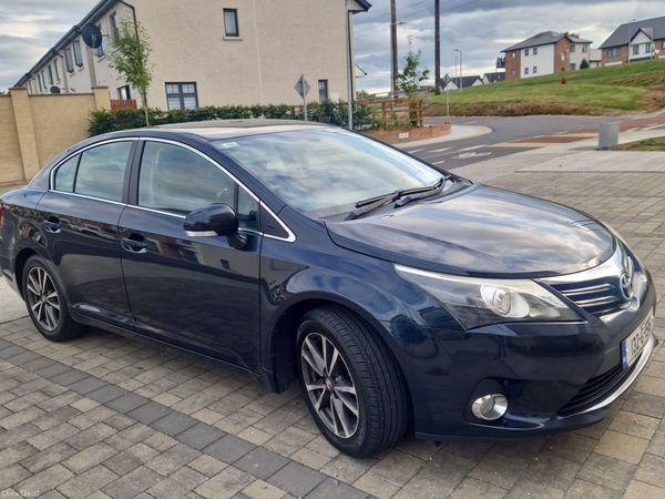 Toyota Avensis Saloon, Diesel, 2013, Grey