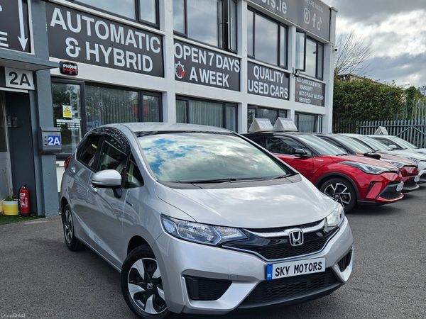 Honda Fit Hatchback, Petrol Hybrid, 2017, Silver