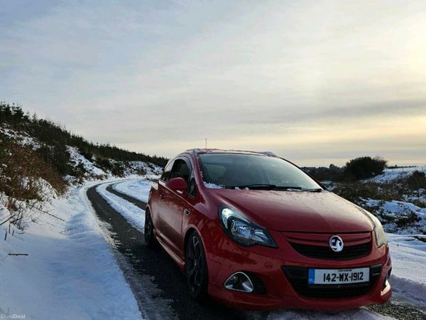 Vauxhall Corsa Hatchback, Petrol, 2014, Red