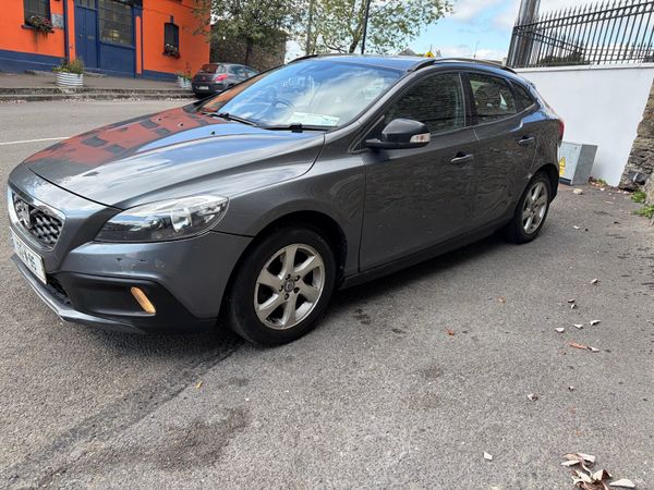 Volvo V40 Hatchback, Diesel, 2013, Grey