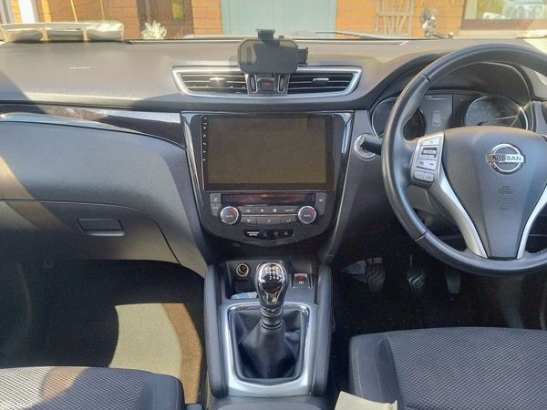 Nissan Qashqai Hatchback, Diesel, 2016, Black