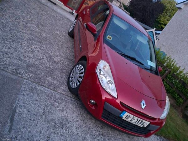 Renault Clio Hatchback, Ethanol Petrol, 2010, Red
