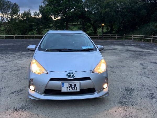 Toyota Aqua Hatchback, Petrol Hybrid, 2013, Silver
