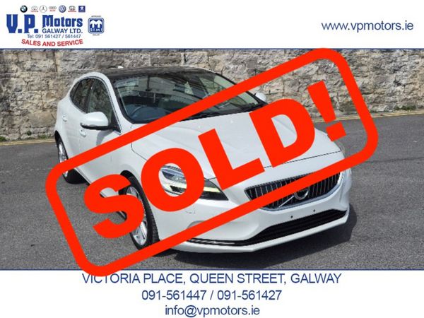 Volvo V40 Hatchback, Petrol, 2019, White