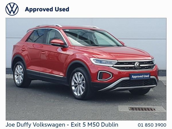 Volkswagen T-Roc SUV, Petrol, 2023, Red