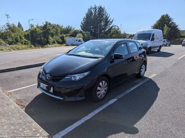 Toyota Auris Hatchback, Diesel, 2013, Black