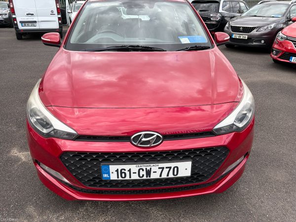Hyundai i20 Hatchback, Diesel, 2016, Red
