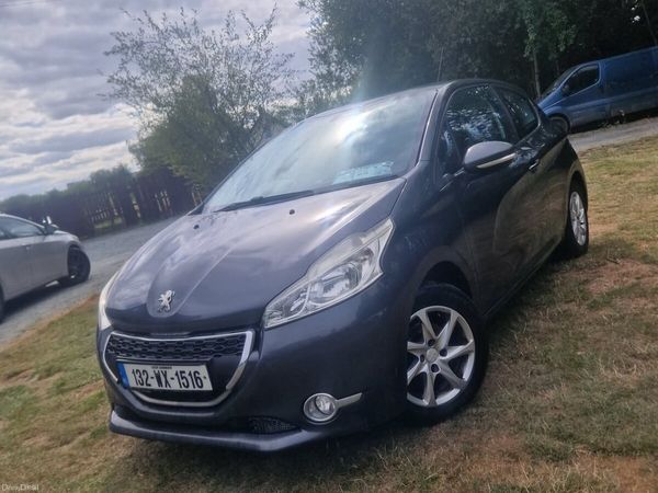 Peugeot 208 Hatchback, Petrol, 2013, Grey