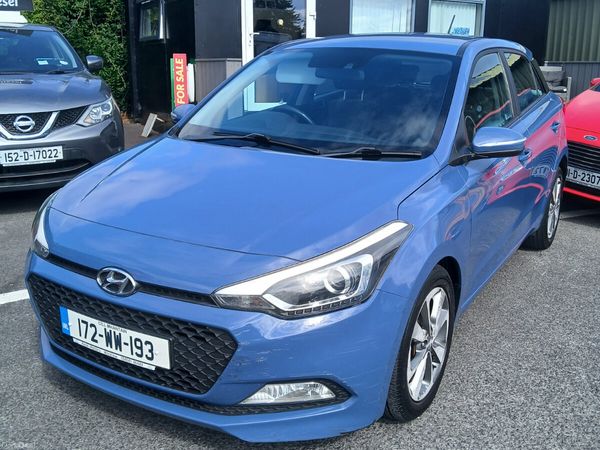 Hyundai i20 Hatchback, Petrol, 2017, Blue