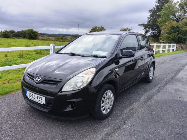 Hyundai i20 Hatchback, Petrol, 2010, Black