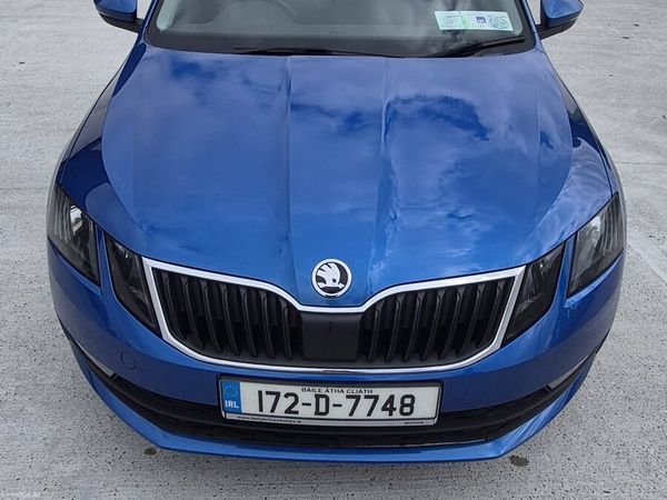 Skoda Octavia Saloon, Diesel, 2017, Blue