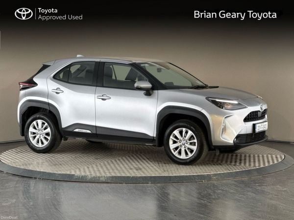 Toyota Yaris Cross Hatchback, Petrol Hybrid, 2023, Silver