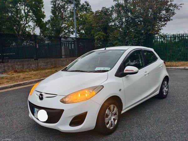 Mazda Demio MPV, Petrol, 2014, White