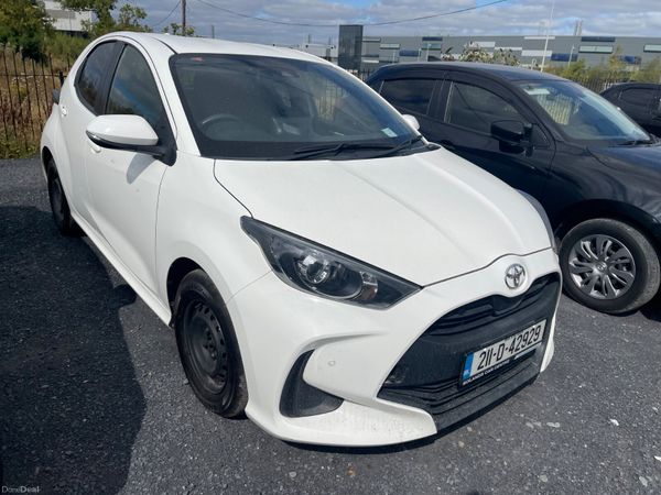 Toyota Yaris Hatchback, Petrol, 2021, White