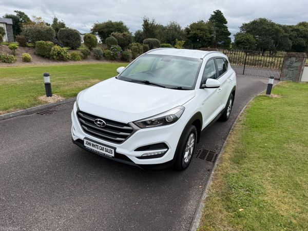 Hyundai Tucson SUV, Diesel, 2016, White