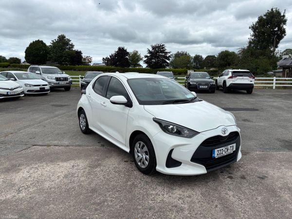 Toyota Yaris Hatchback, Petrol, 2022, White
