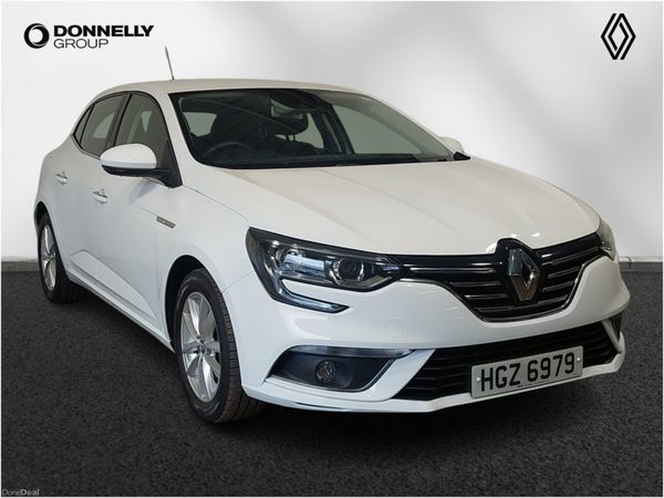 Renault Megane Hatchback, Petrol, 2017, White