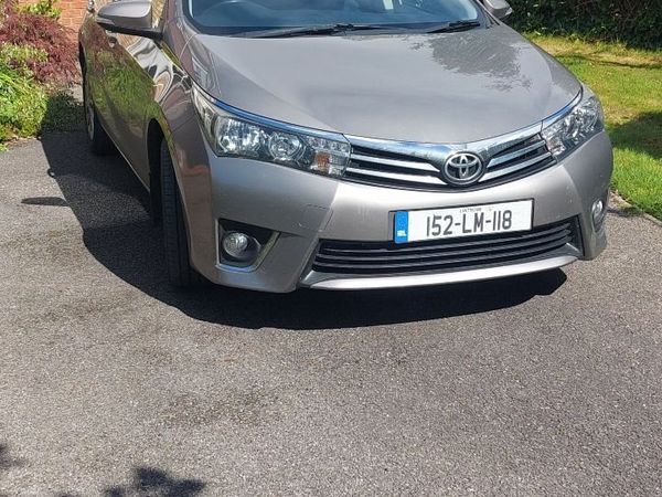 Toyota Corolla Saloon, Diesel, 2015, Bronze