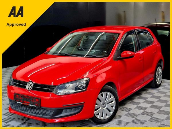 Volkswagen Polo Hatchback, Petrol, 2014, Red
