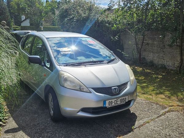 Honda Jazz Hatchback, Petrol, 2009, Grey