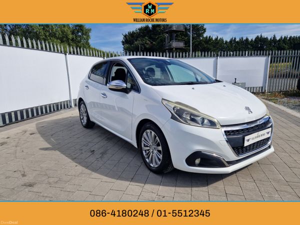 Peugeot 208 Hatchback, Petrol, 2016, White