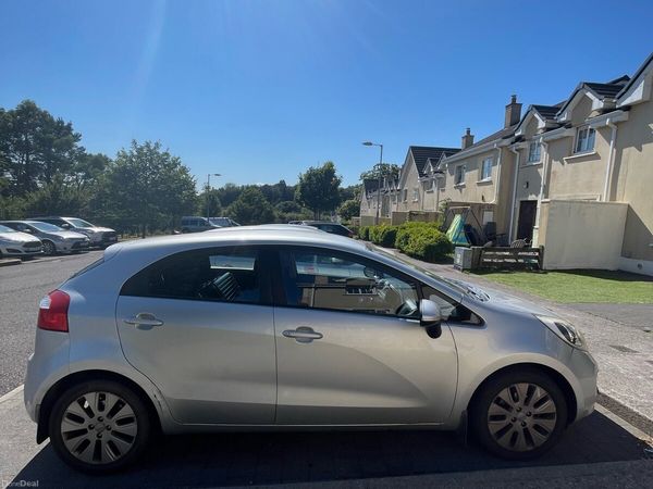Kia Rio Hatchback, Petrol, 2013, Silver