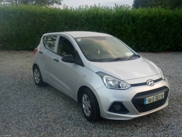 Hyundai i10 Hatchback, Petrol, 2014, Silver