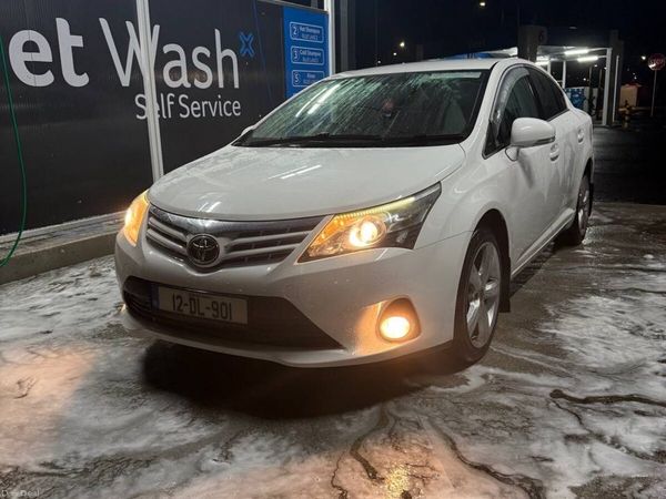 Toyota Avensis Saloon, Diesel, 2012, White