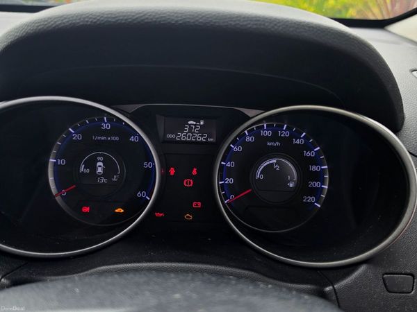 Hyundai ix35 SUV, Diesel, 2015, Silver