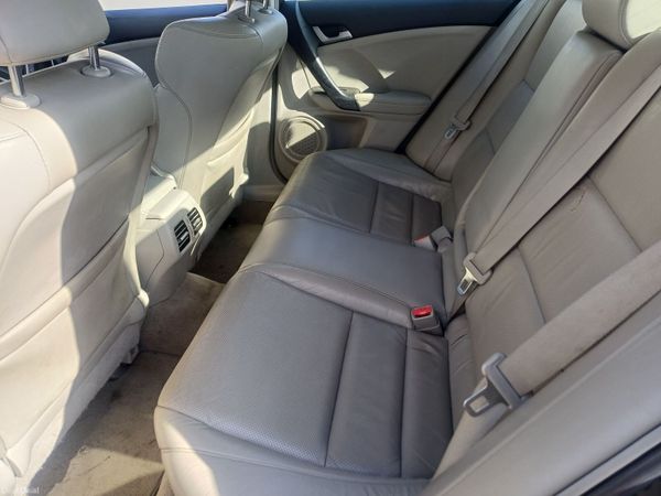 Honda Accord Saloon, Diesel, 2011, Grey