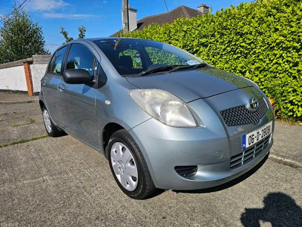 Toyota Yaris Hatchback, Petrol, 2006, Silver