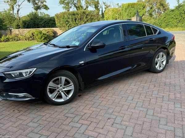 Vauxhall Insignia Hatchback, Diesel, 2017, Blue