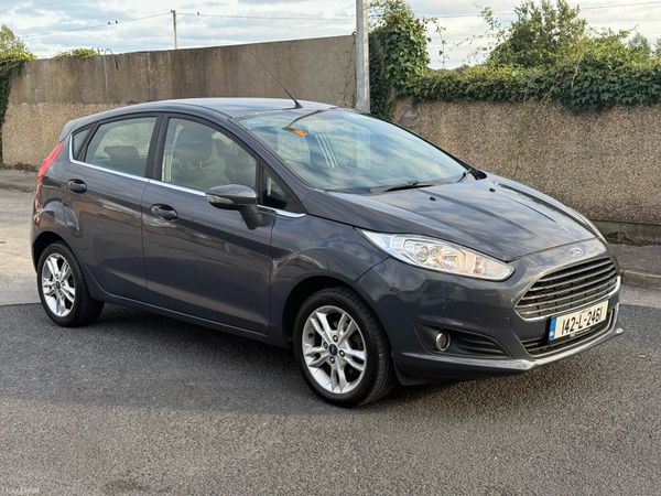 Ford Fiesta Hatchback, Petrol, 2014, Grey