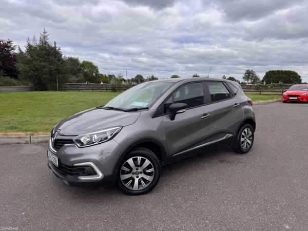 Renault Captur Hatchback, Diesel, 2019, Grey