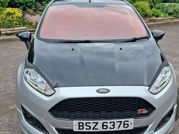 Ford Fiesta Hatchback, Diesel, 2017, Silver