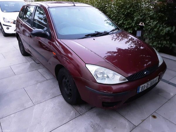 Ford Focus Hatchback, Petrol, 2003, Red