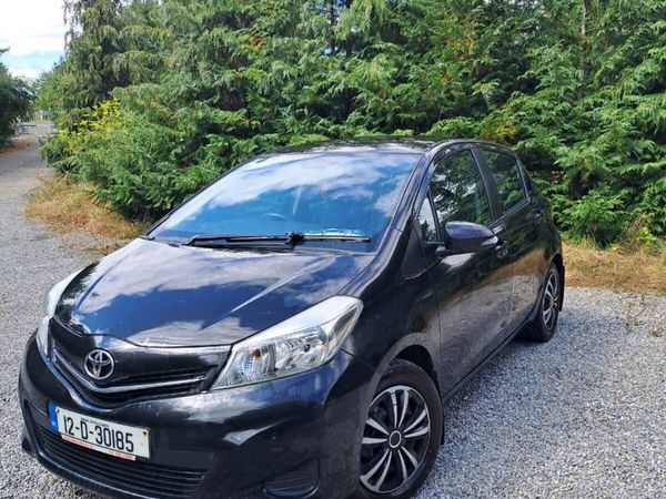Toyota Yaris Hatchback, Petrol, 2012, Black
