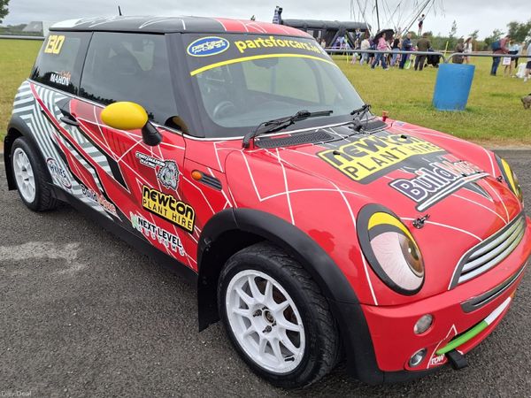 Mini Cooper Hatchback, Petrol, 2005, Red
