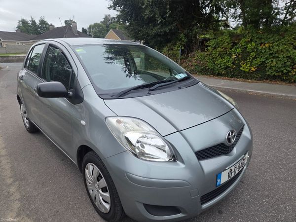 Toyota Yaris Hatchback, Petrol, 2010, Silver