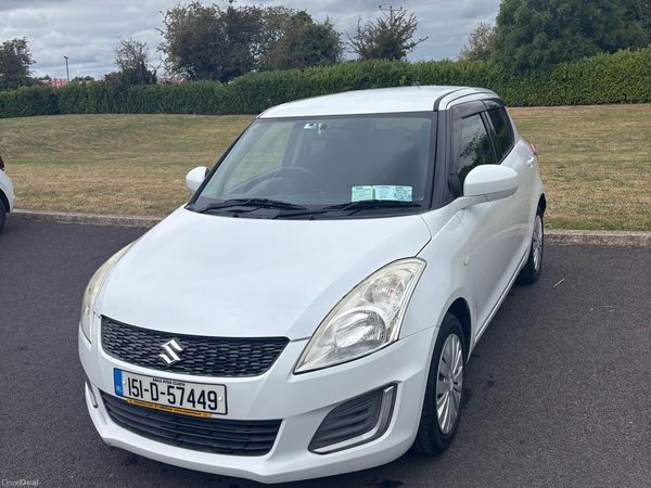 Suzuki Swift Hatchback, Petrol, 2015, White