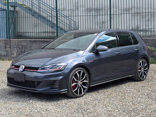 Volkswagen Golf Hatchback, Petrol, 2019, Grey