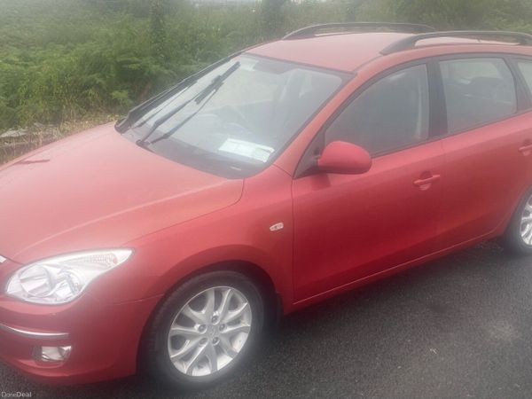 Renault Clio Hatchback, Ethanol Petrol, 2010, Red