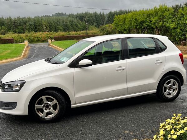 Volkswagen Polo Hatchback, Petrol, 2010, White
