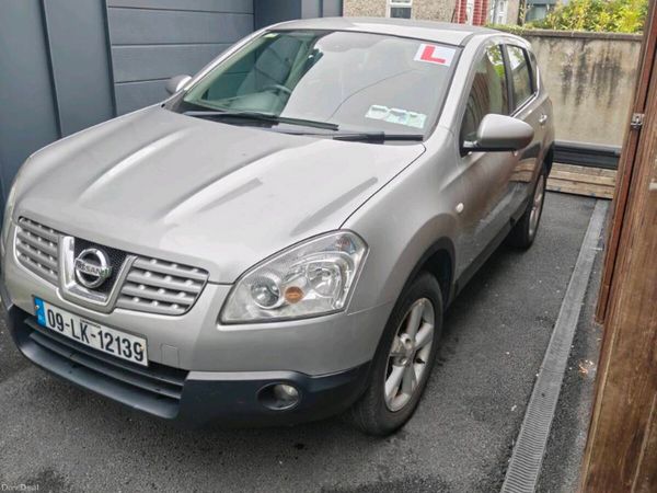 Nissan Qashqai Hatchback, Diesel, 2009, Silver