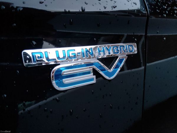 Mitsubishi Outlander SUV, Petrol Plug-in Hybrid, 2016, Black
