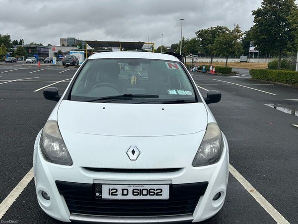 Renault Clio Hatchback, Petrol, 2012, White