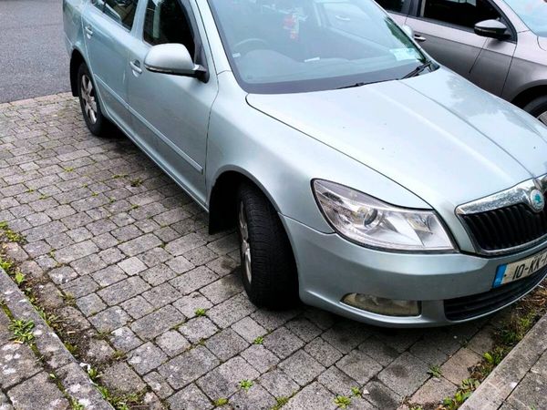 Skoda Octavia Hatchback, Diesel, 2010, Green