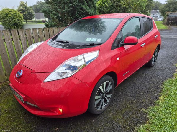 Nissan Leaf Hatchback, Electric, 2017, Red