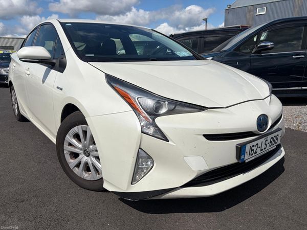 Toyota Prius Hatchback, Petrol Hybrid, 2016, White